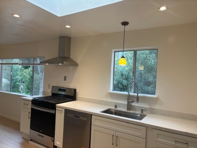 Building Photo - 8033 Winthrope St