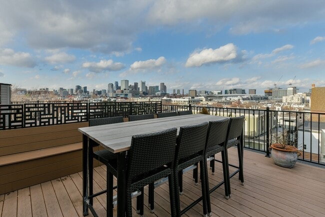 Building Photo - 350 W Broadway