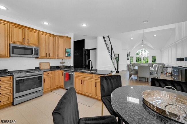 Building Photo - 22 Turnberry Ln