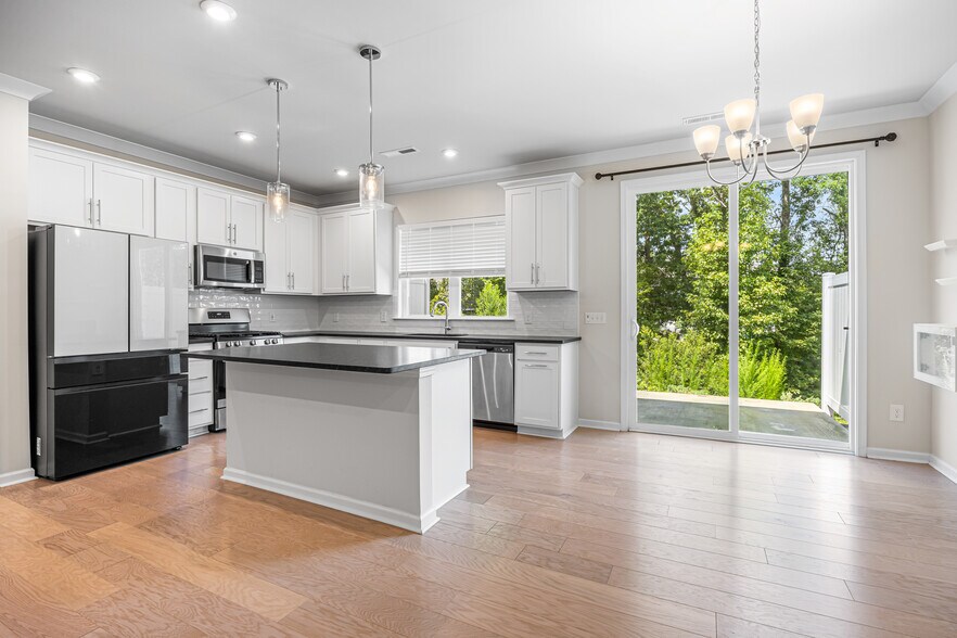 Building Photo - 529 Madison Falls Ct