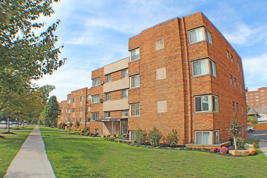 Highland House - AIY Lakewood Area Apartments