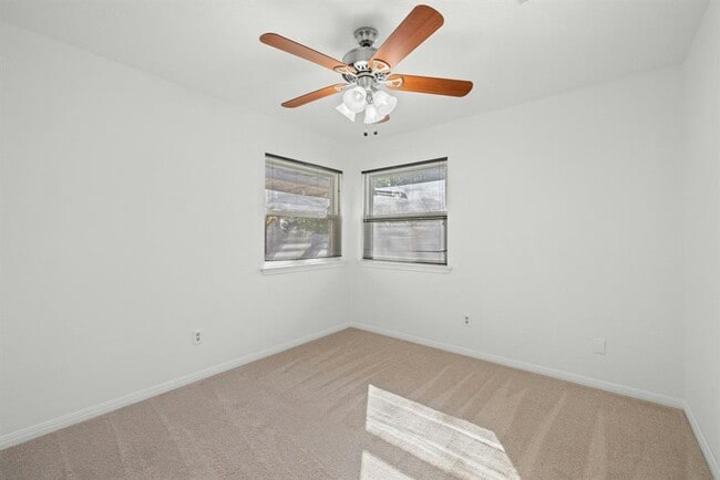 Building Photo - 15013 Big Falls Dr