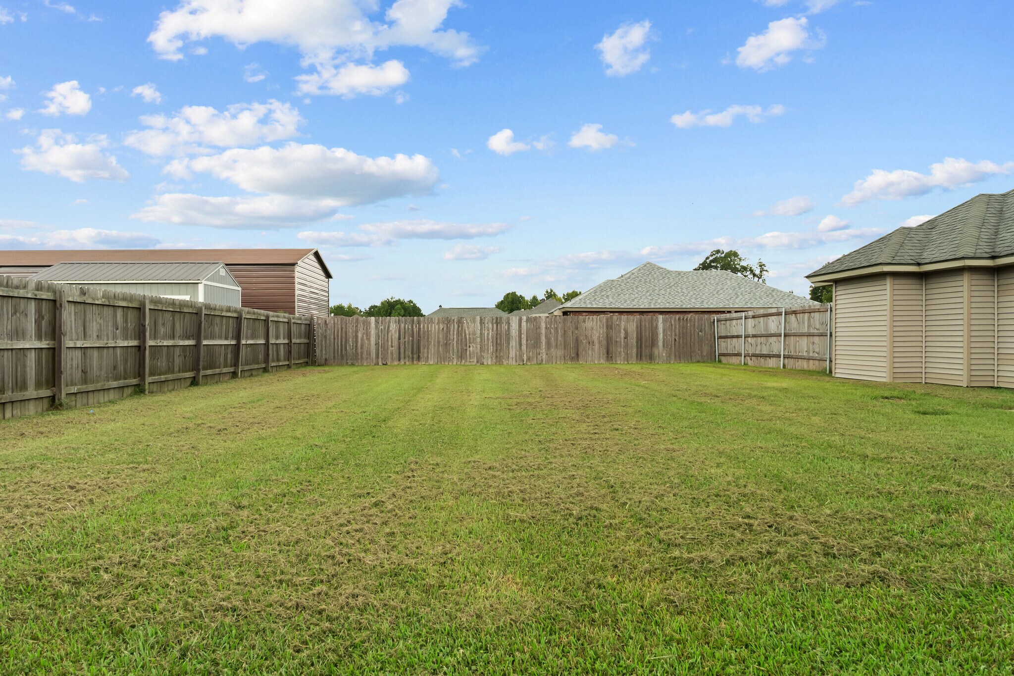 Building Photo - 107 Fox Trot Ln