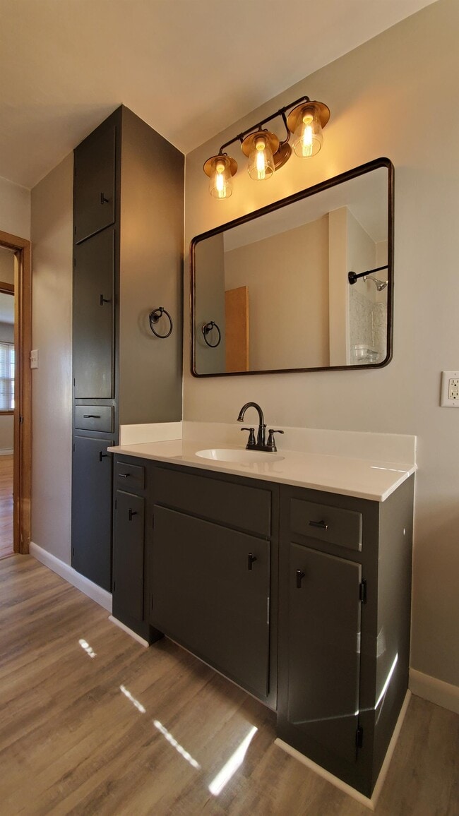 Building Photo - 3339 Henderson Ave SE