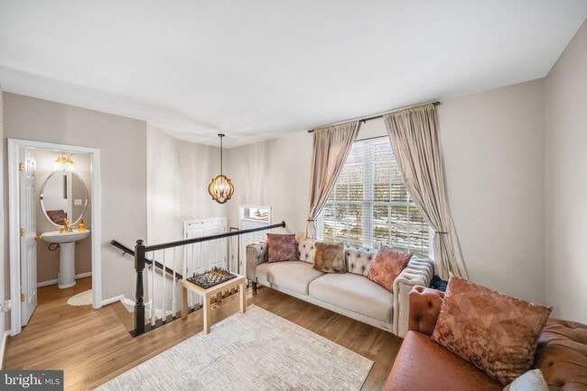 Building Photo - 6340 Cullen Pl