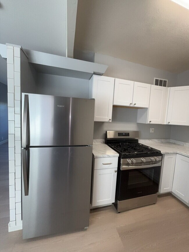 Building Photo - 3 Bedroom home,  just remodeled for you!