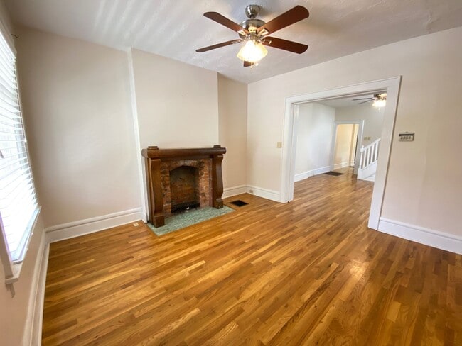 Building Photo - E 4th Ave 88-90 NCR