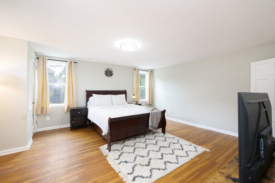 Building Photo - 3582 Silsby Rd