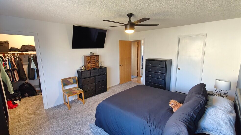 Building Photo - 1943 Parkway Ave