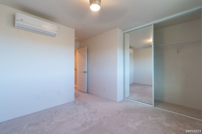 Building Photo - $3,350 / 2br - 1119ft2 - Beautifully Maint...