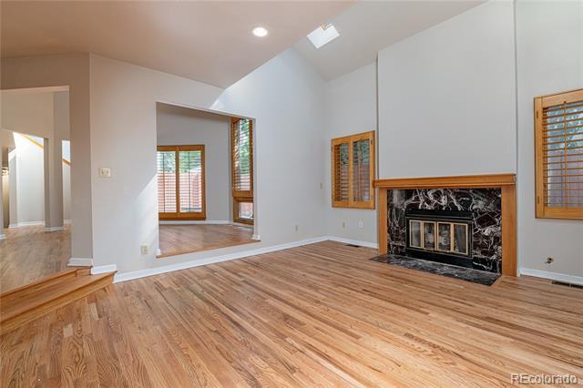 Building Photo - 541 Monroe St