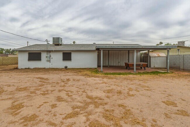 Building Photo - 3636 W Keim Dr