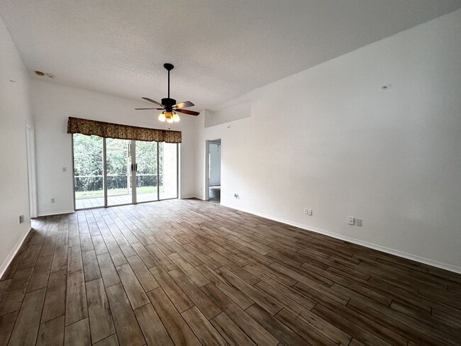 Building Photo - 3880 Becontree Pl