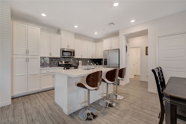 Building Photo - 7320 N Decatur Blvd