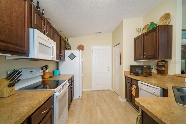 Building Photo - 37146 Highland Bluff Cir