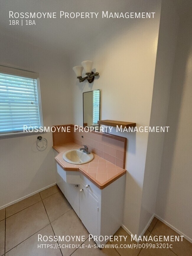 Building Photo - 4413 Ledge Ave