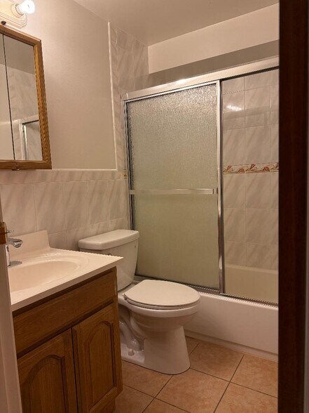 master bath - 35 Lakewood Ave