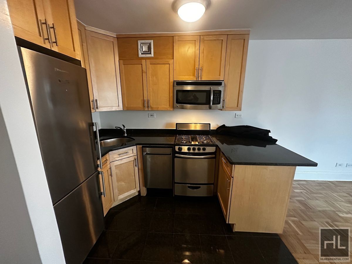 Building Photo - East 79th Street