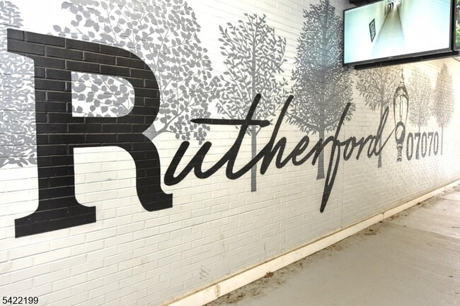 Building Photo - 36 Park Ave