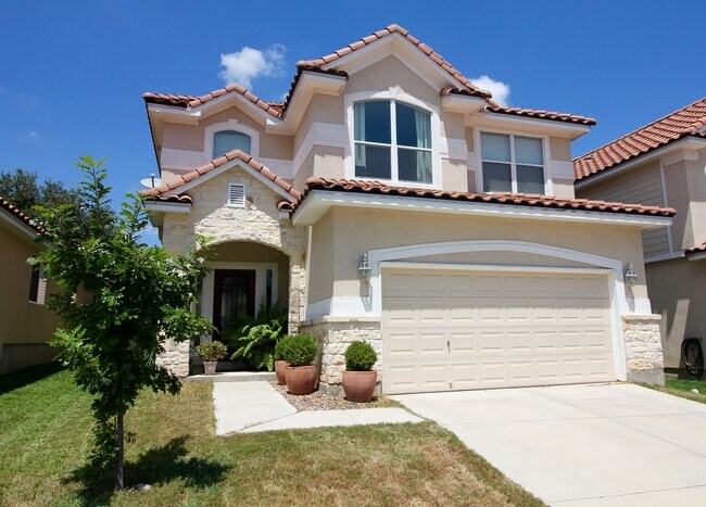 Primary Photo - Rental in the Villas!