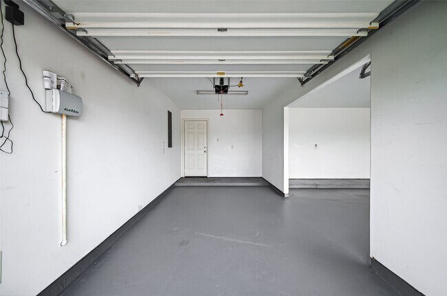 Building Photo - 15526 Atwood Bay Trl