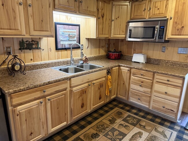 Building Photo - 241 Owl Roost Trail