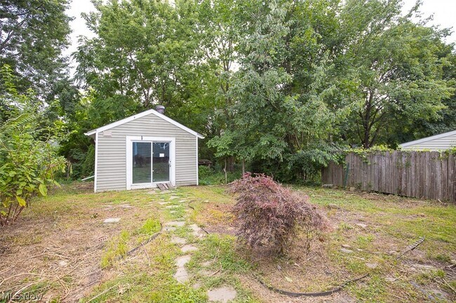 Building Photo - 888 Harrison Ave