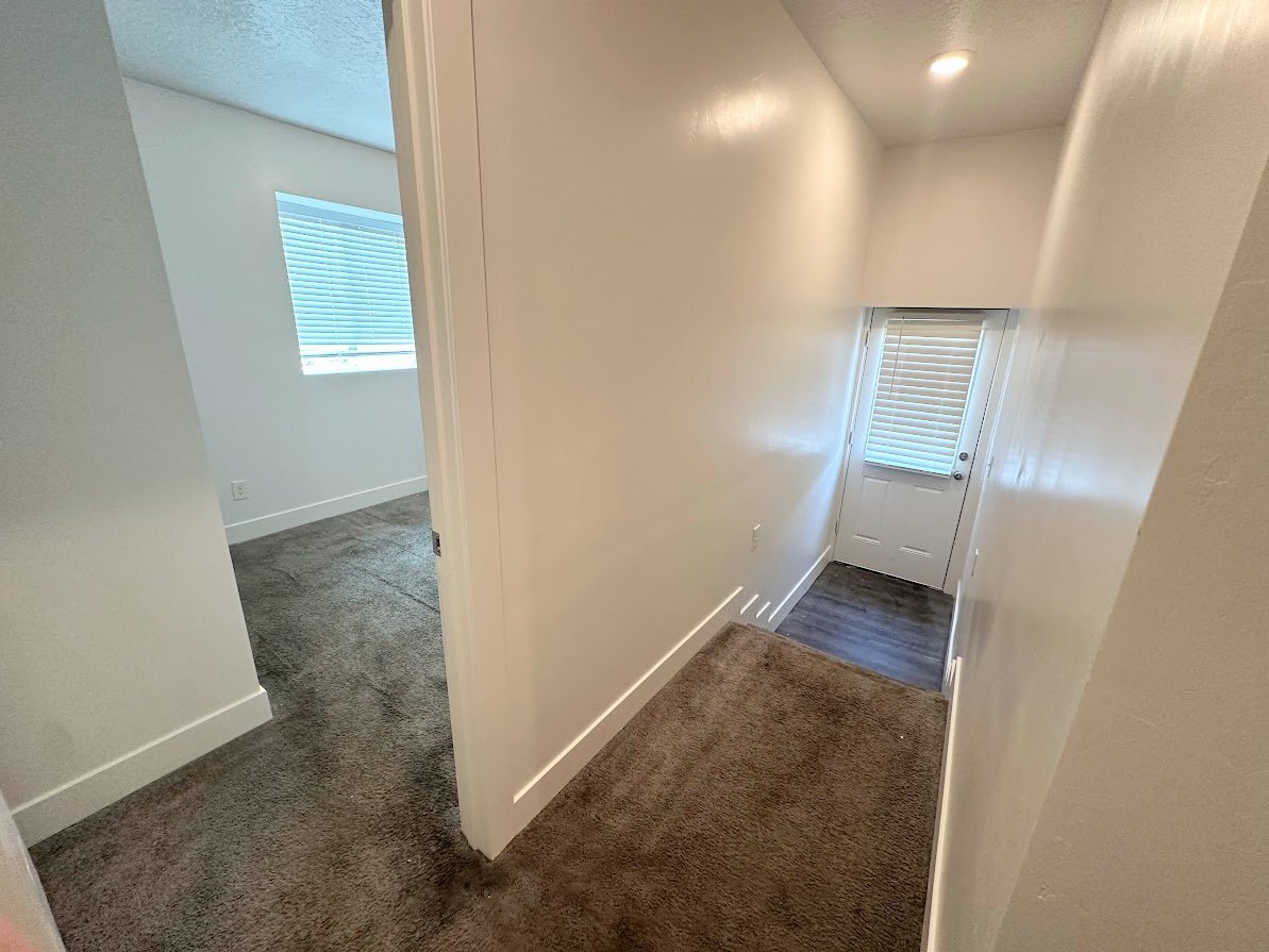 Building Photo - 435 S 900 W