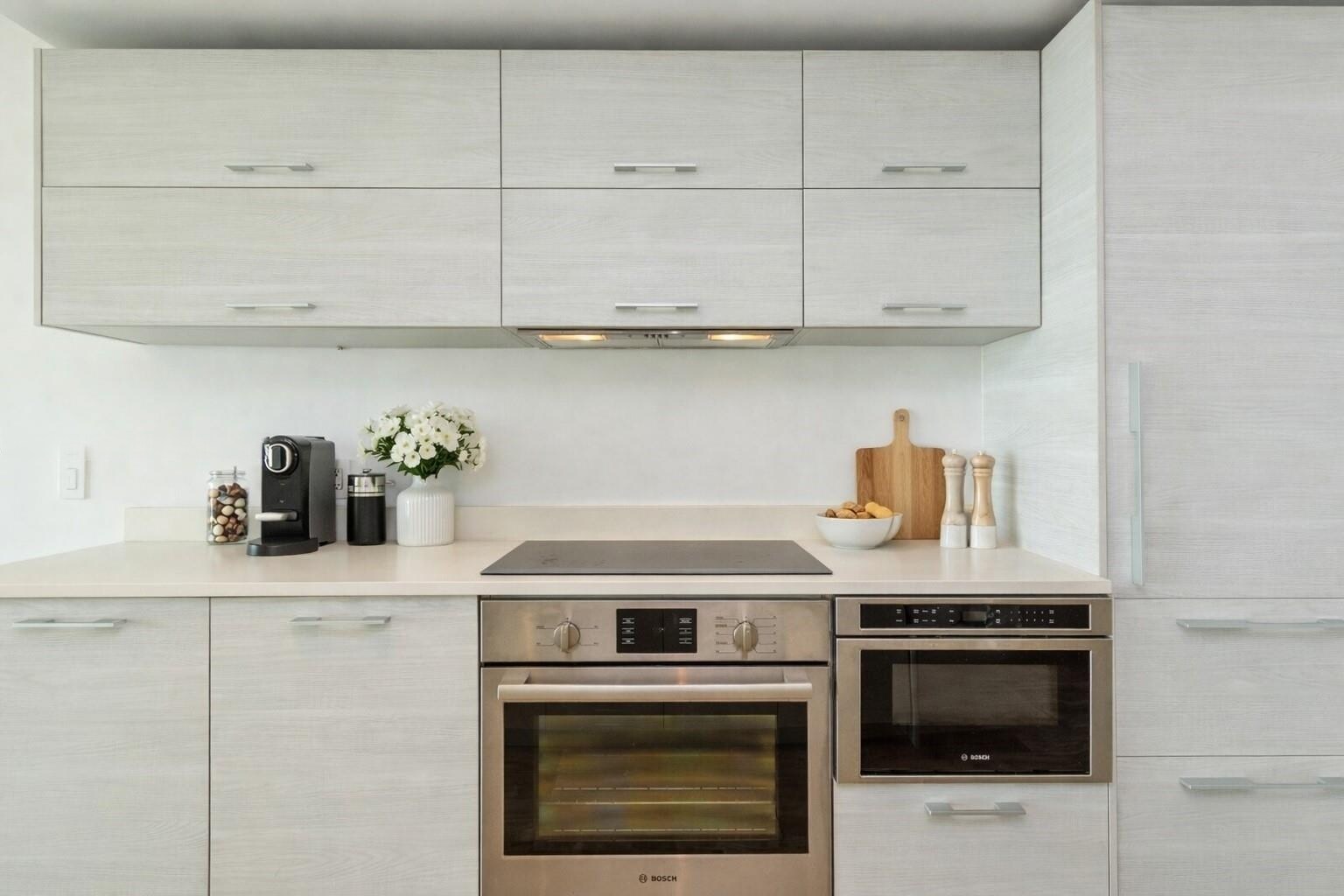 Building Photo - 650 NE 32nd St