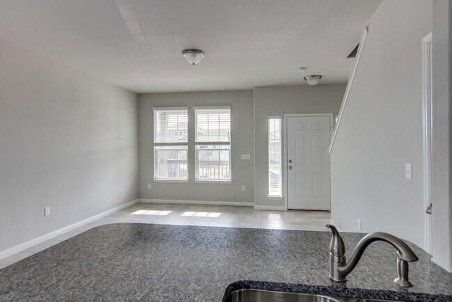 Building Photo - 18404 Cumberland Gap St