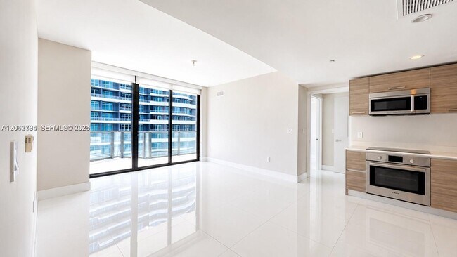 Building Photo - 1300 S Miami Ave