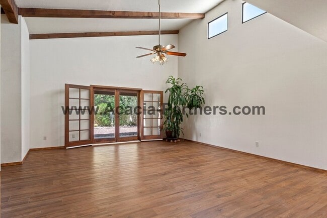 Building Photo - Stunning Two Bedroom with Den