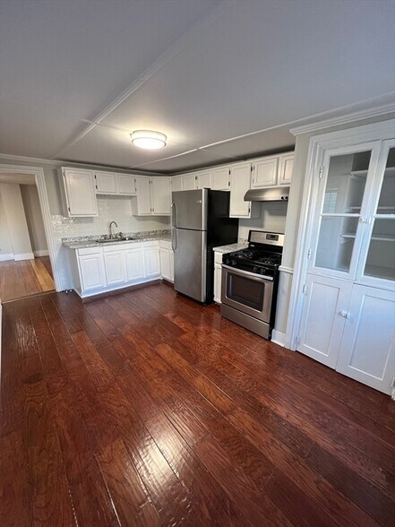 Building Photo - 350 Dorchester St