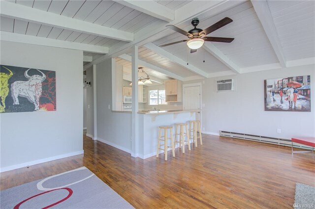 Building Photo - Updated Home for Rent