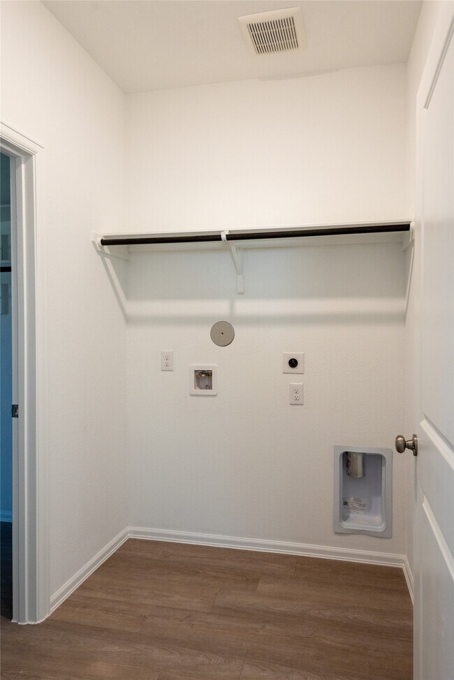 Building Photo - 5311 Winding Strm Dr