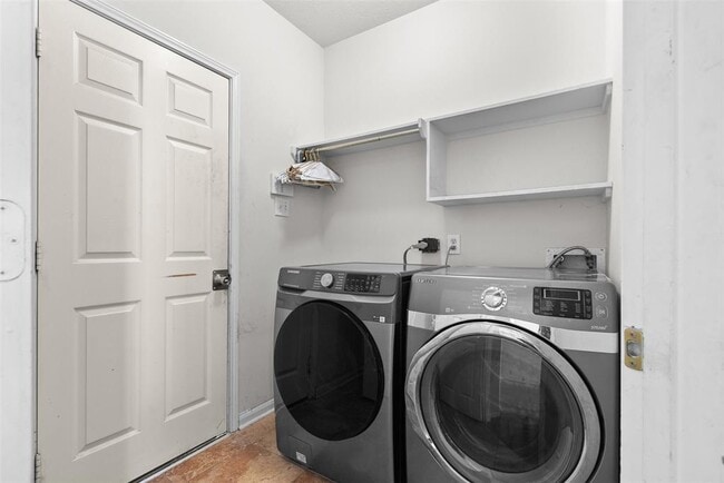 Building Photo - 602 Field Run Ct