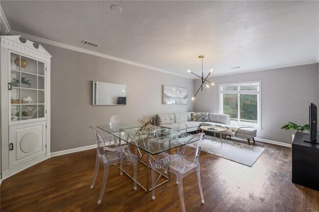 Building Photo - 1507 Pease Rd