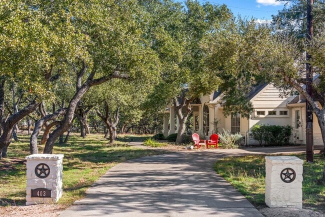 Building Photo - 403 Stirrup Dr