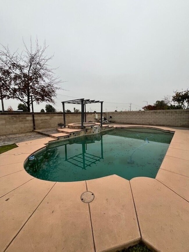 Building Photo - 11515 Presidential Rd