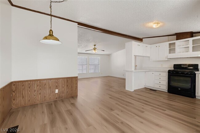 Building Photo - 6105 Berthelot Ln