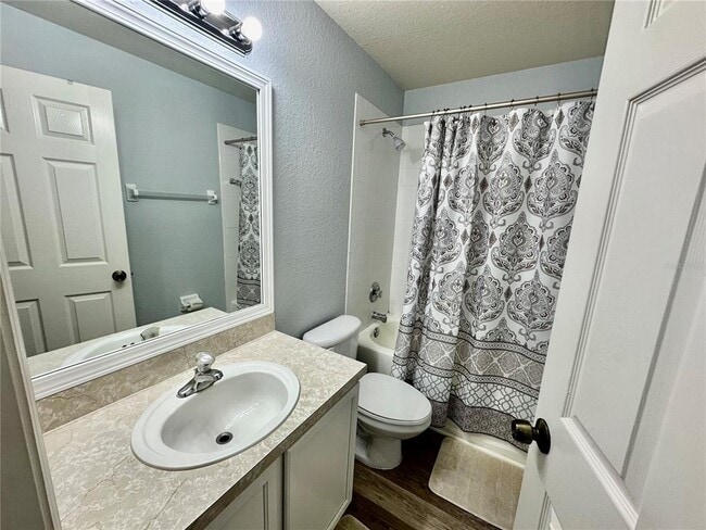 Building Photo - 2996 Langdon Ln S