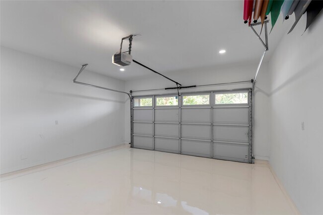 Building Photo - 3115 Armada Dr