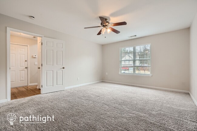 Building Photo - 3160 Brookfield Drive