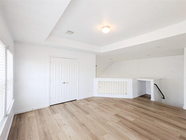 Building Photo - 24606 Forest Canopy Dr