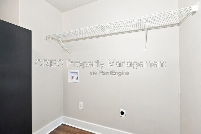 Building Photo - 1605 Pineview Rd