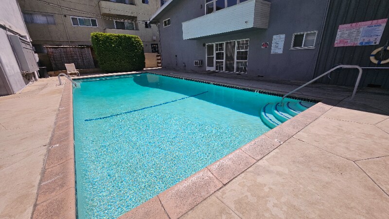 Building Photo - 11030 Moorpark St