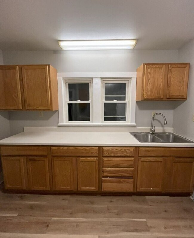 Building Photo - Charming 3-Bed, 1-Bath Single-Family Home ...