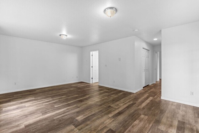 Building Photo - Luxury Loft Apartment- Downtown Canby