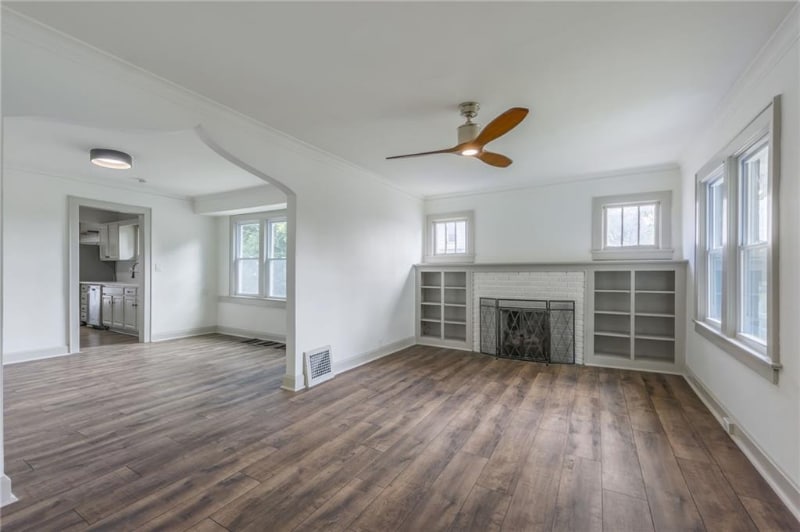 Building Photo - 6143 Forest Ave