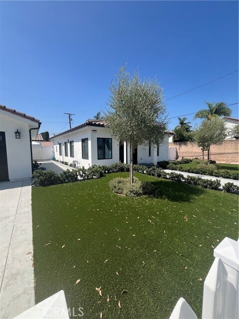Building Photo - 7274 Century Blvd